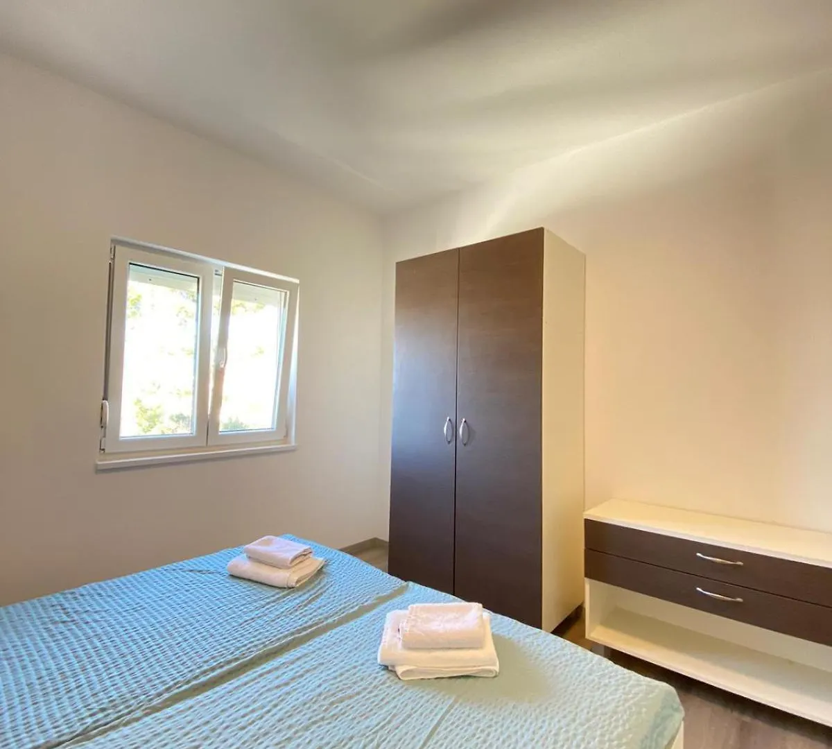 Apartments Puntica 5 Person Rab Rab Town 0*,