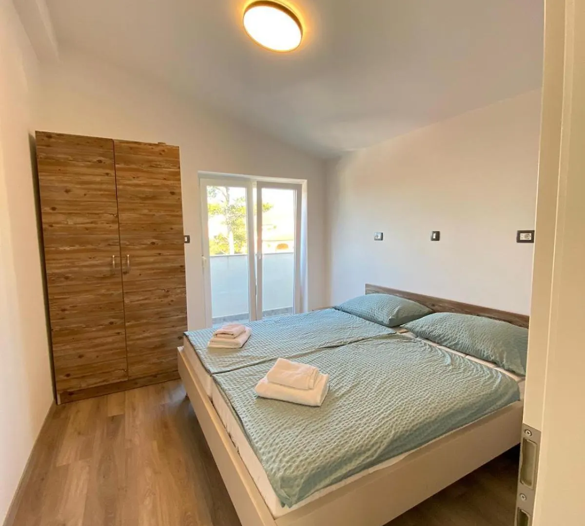 Apartments Puntica 5 Person Rab Rab Town