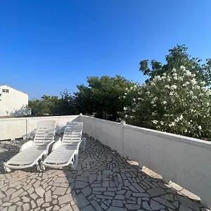 Apartman Tea, Rab Town